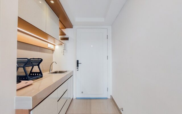 Modern And Comfort Look Studio Kingland Avenue Apartment