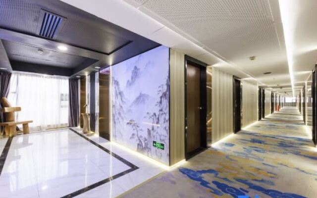 DCC Hotel (Guangzhou Tianhe Coach Terminal Station)
