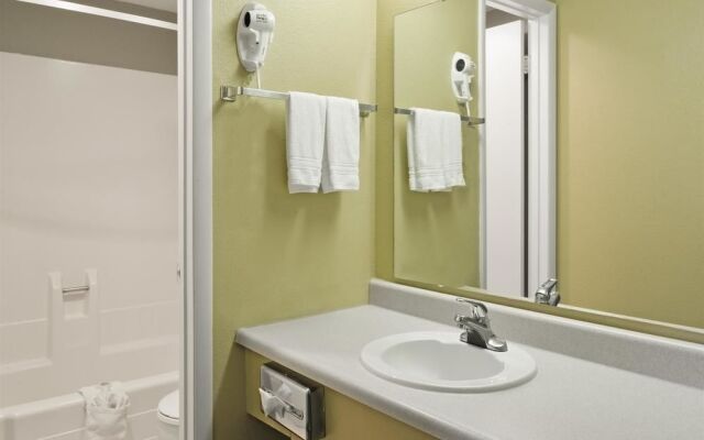 Days Inn By Wyndham Provo