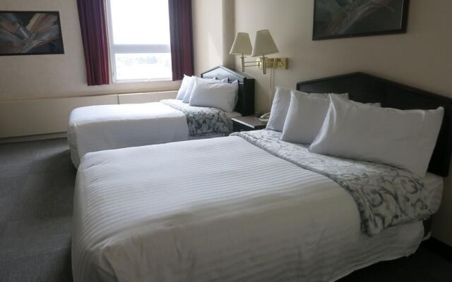 Travelodge By Wyndham Conference Centre & Suites Whitecourt