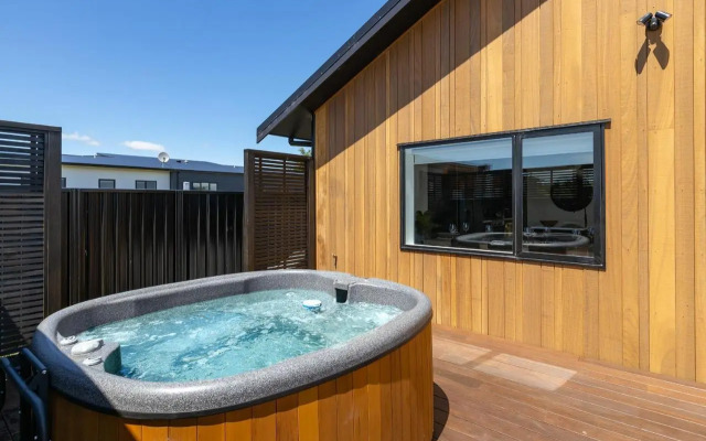 The Green House - Luxury Eco Escape