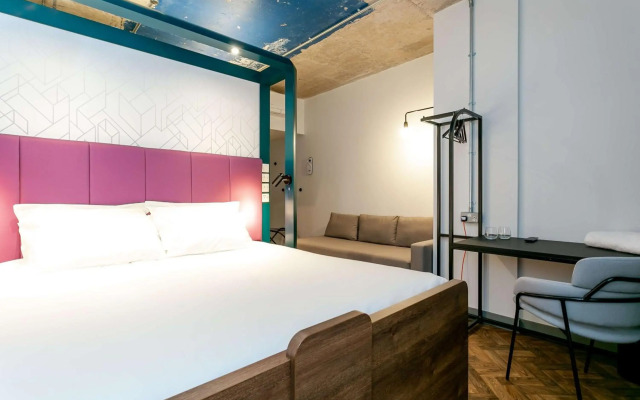 YOTEL Manchester Deansgate