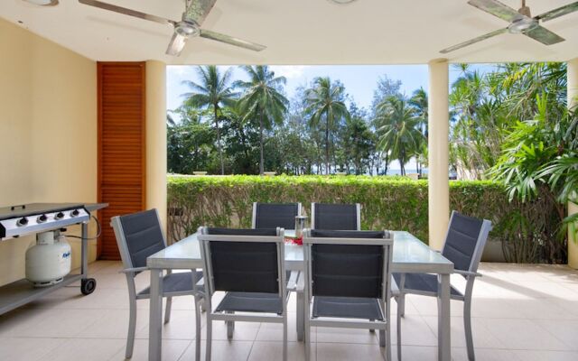 Peponi 2 - Beachfront Apartment