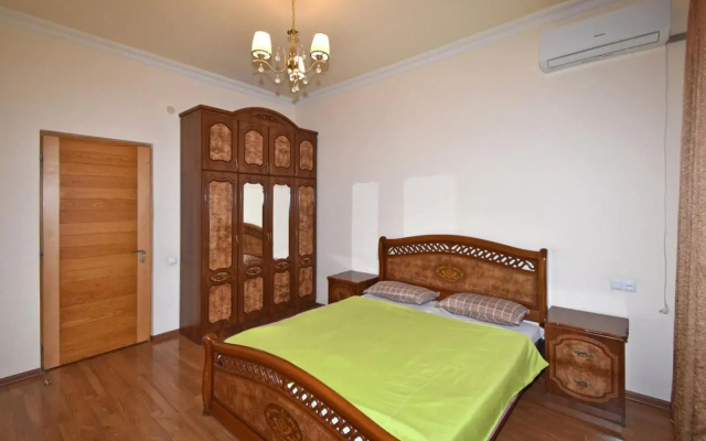 Argishti Street, 2 bedrooms Comfortable apartment GL152