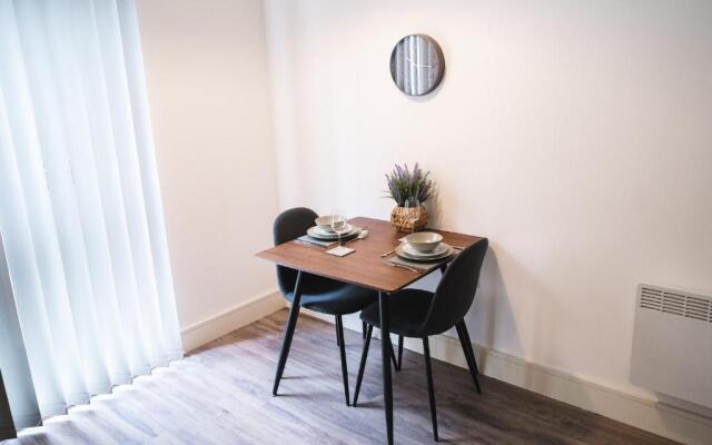 Modern 1-bed - Brand New - Central - Free Wi-fi