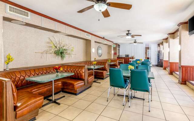 Econo Lodge