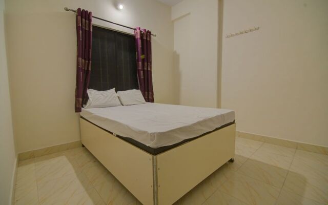 Spot On 38603 Niwant Lodge