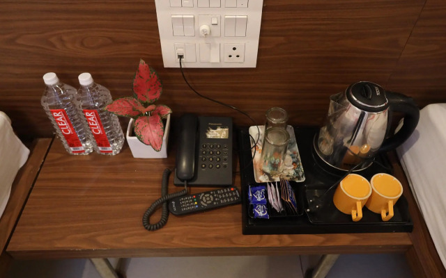 OYO 4445 Hotel Saishri