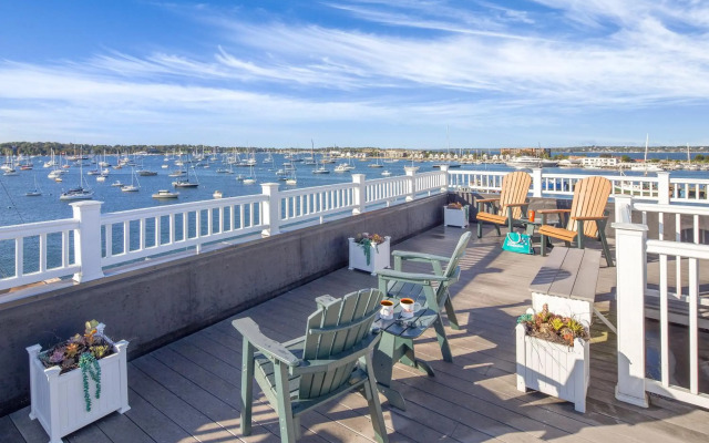 Club Wyndham Inn on Long Wharf