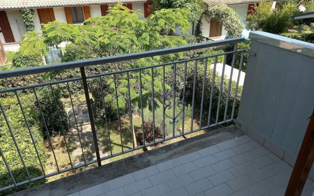 Apartment With Private Garden