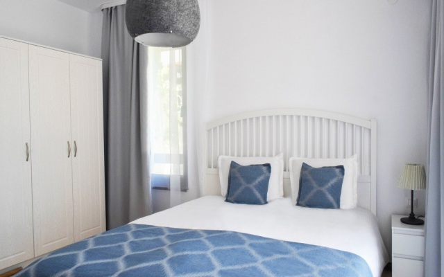 Oasis Park Aparthotel