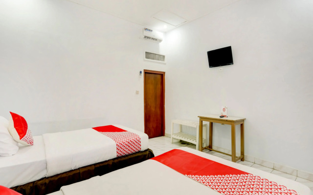 Super OYO 3261 Hotel Ratu