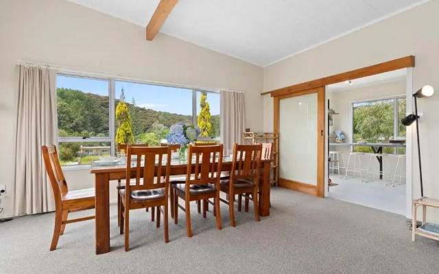 Tahuna Family Escape - Paihia Holiday Home