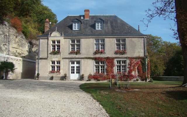 Le Manoir de la Guépière B&B