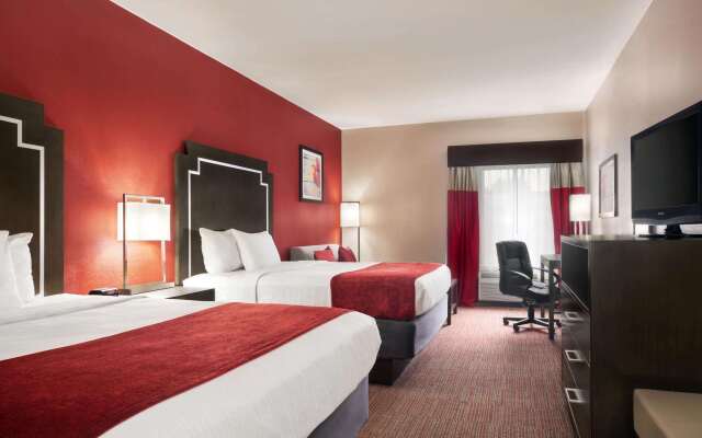 Days Inn & Suites by Wyndham Murfreesboro