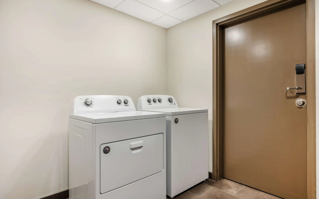 Vīb Best Western Springfield