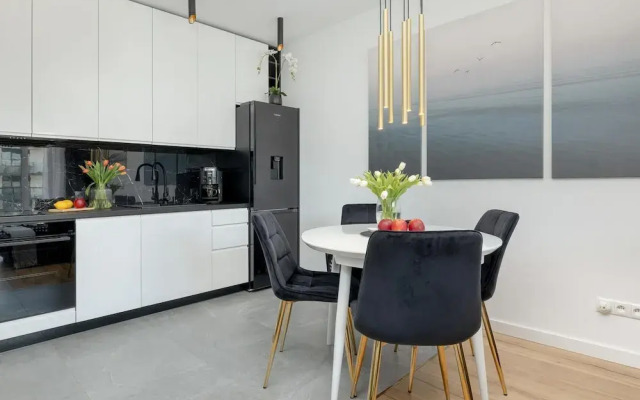 Apartment Overlooking the River, Pool, Dziwnow