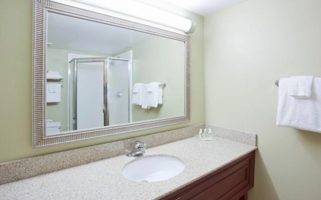 Holiday Inn & Suites St. Cloud by IHG