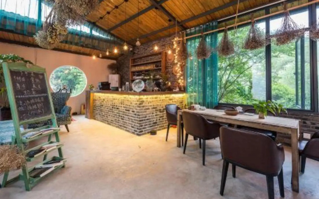 Jiujianban Hostel