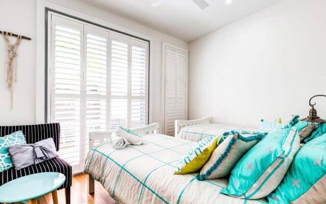 Majestic on Palm Beach Full House 4pm Check Out Sundays