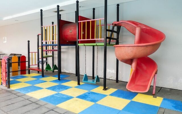 Compact And Comfy Studio At Puri Mas Apartment