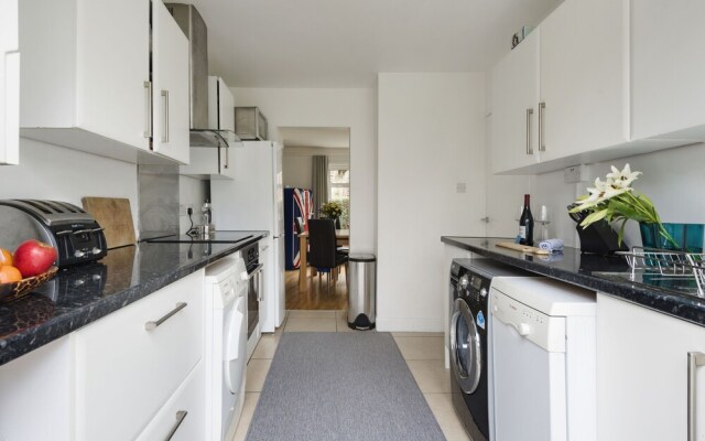 Bright And Spacious Philbeach Garden Apartment - Gk02