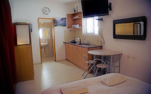 Hana's Guest House