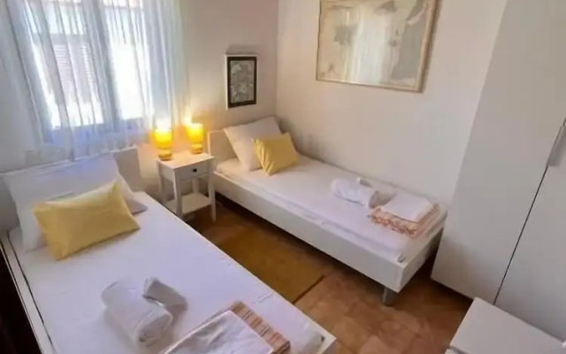Holiday house Mia