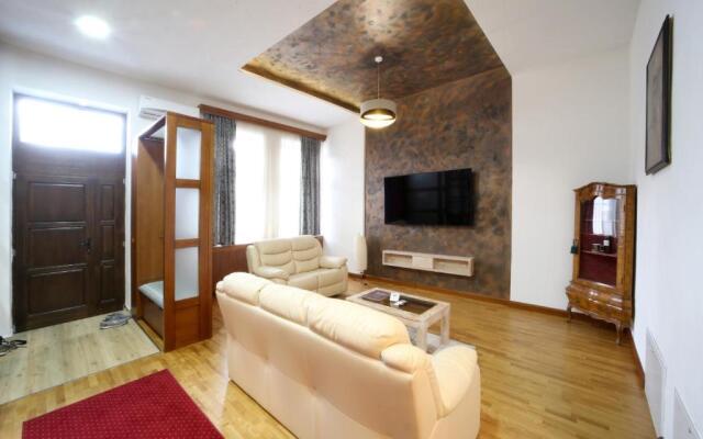 Virág Apartman Luxury