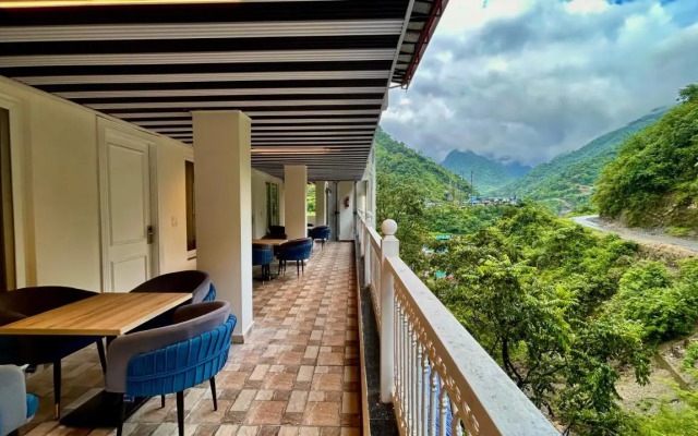 Refined Retreat Dehradun