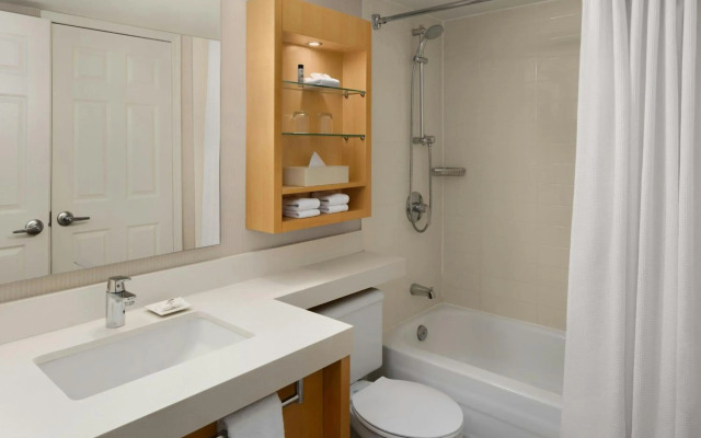 Delta Hotels by Marriott Whistler Village Suites