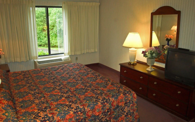 Aderi Hotel Niantic