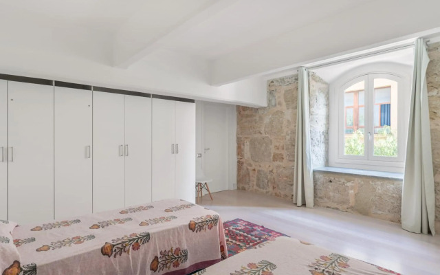 Valverde Art Space Loft by DomuSicily