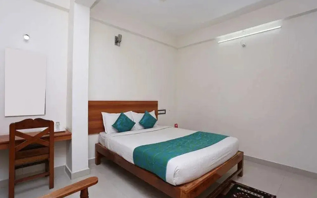 Hotel Le Comforts By OYO Rooms