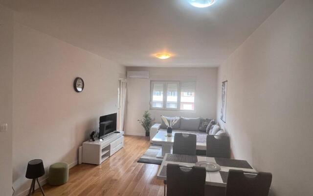 Apartment 79•Central Point