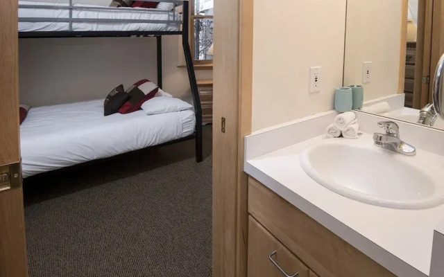 Savoy S 2d 3 Bedroom Condo by RedAwning