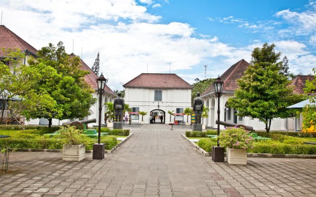 Cakra Kembang Hotel