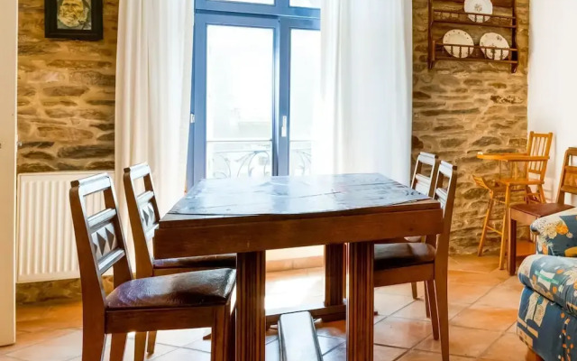 Luxurious Mansion in Castle Grounds in Lantheuil