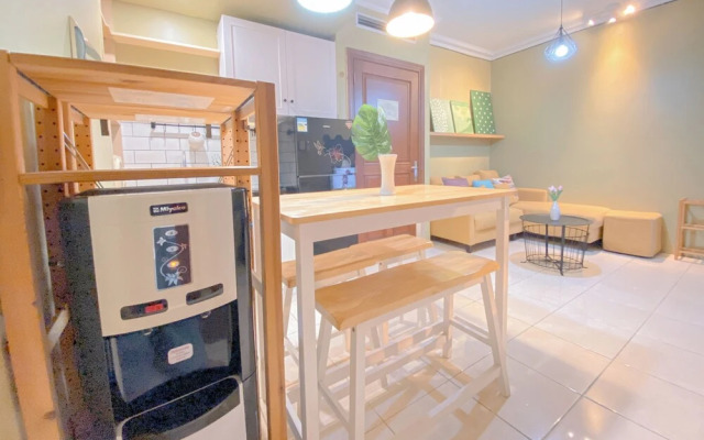 Gorgeous 2Br At Grand Setiabudi Apartment