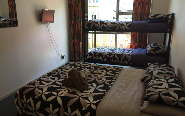 Tiki Lodge Backpackers