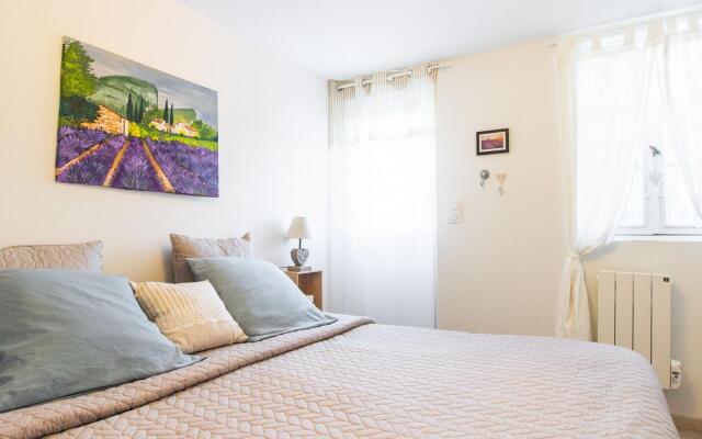 Magnificent Villa in Gargas with Private Swimming Pool