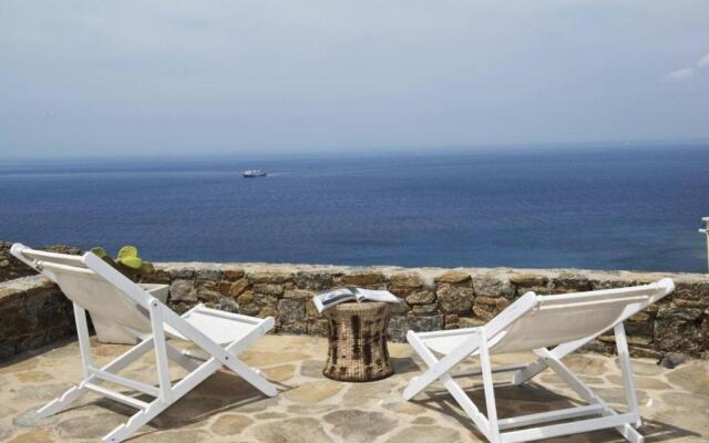 White Rock Suites & Villas