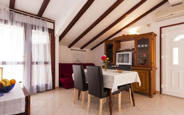 Apartments Nikica Primosten