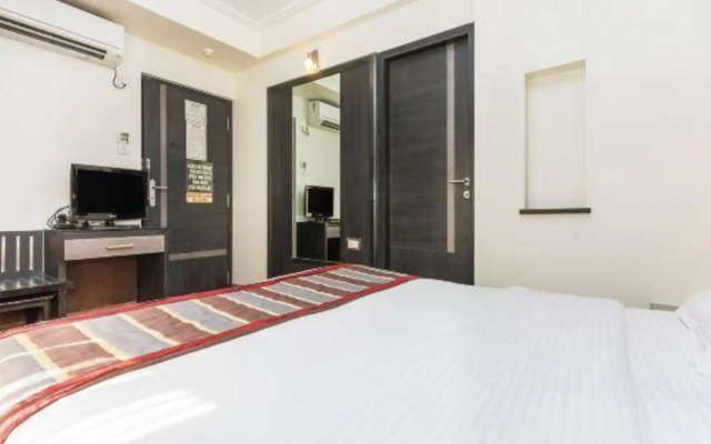 Sampoorna Hotels