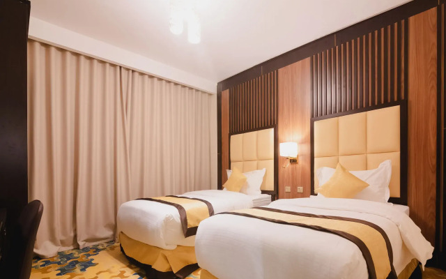Golden Ship Hotel