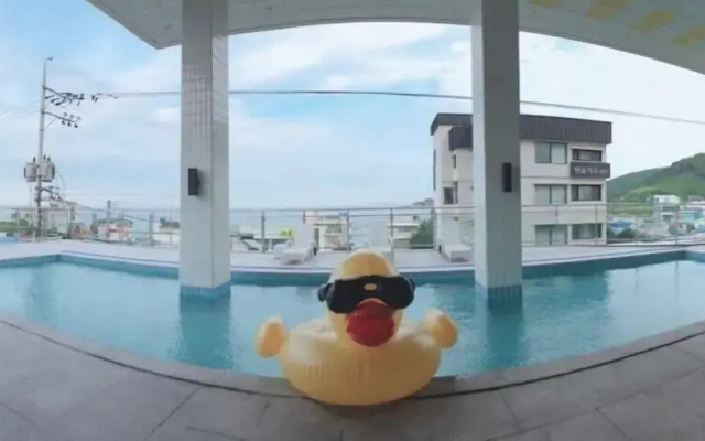 Yeonhawri330 Pool Villa & Hotel