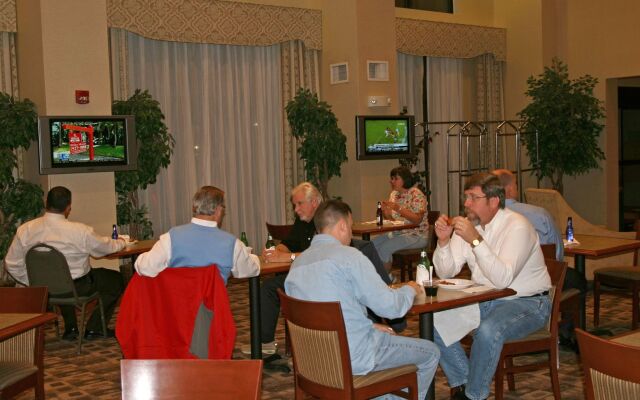 Hampton Inn & Suites Augusta West