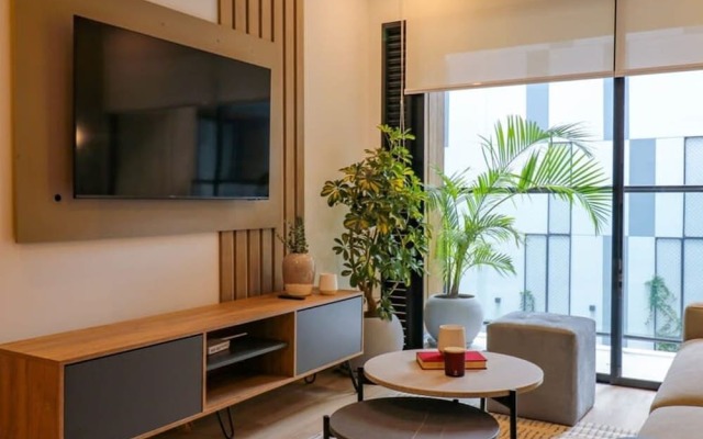 w Enchanting 2BR With Balcony in Miraflores
