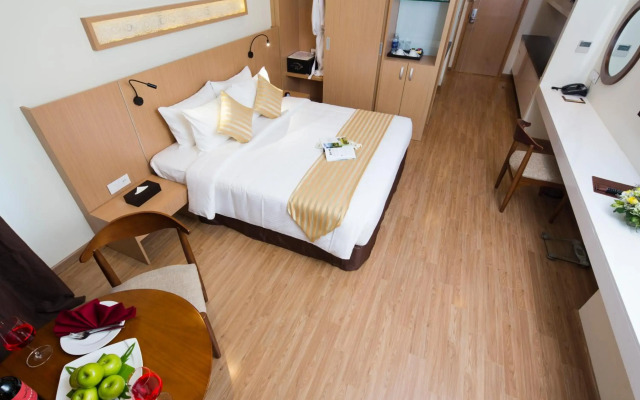 Starcity Hotel & Condotel Beachfront Nha Trang