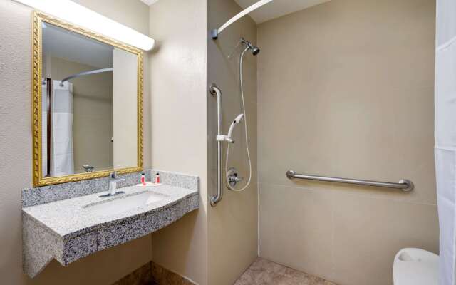 Super 8 by Wyndham Lexington/Hamburg Area